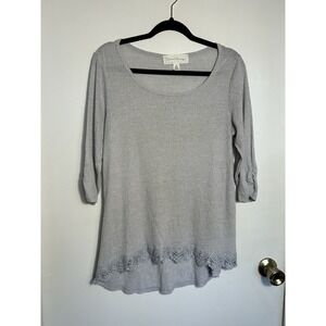 French Laundry Gray Waffle Knit Top Size M Crochet Lace Hem 3/4 Sleeve High-Low